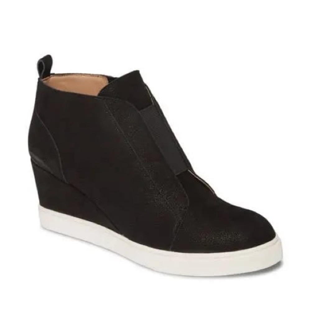 L. Paolo Black Felicia Platform Wedge Sneaker Bootie. Size 9